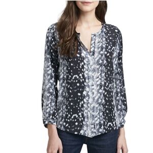 Joie Purine leopard-print blouse in silk button down size XS excellent condition